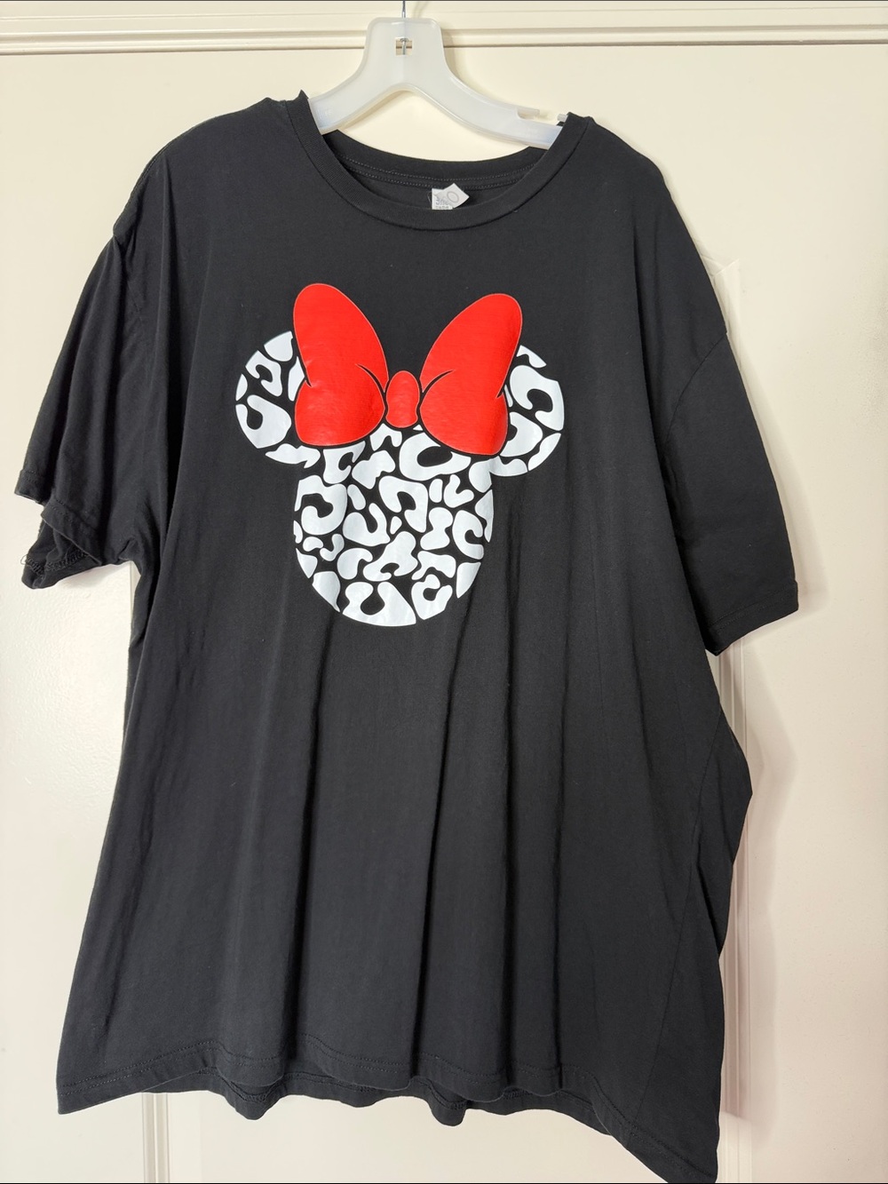 Black leopard print Minnie Mouse head size 2XL